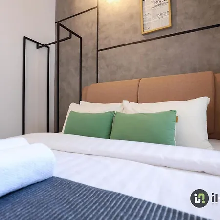 The Quartz Melaka By I Housing Apartment Exterior photo