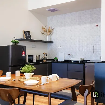 The Quartz Melaka By I Housing Apartment Exterior photo